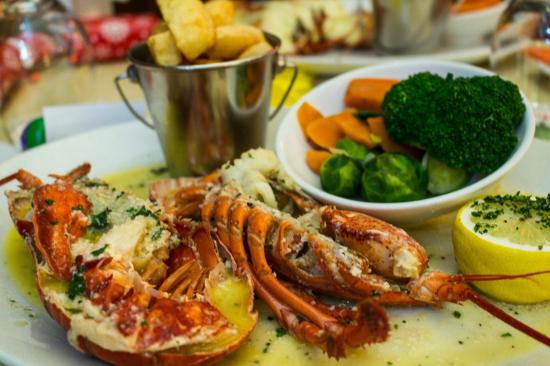 Lake Conroe has many dining options from Classic to Family Dining